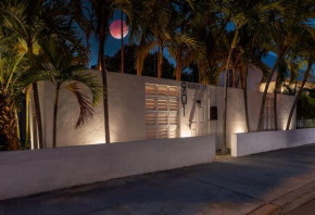 NEW! Completely Renovated / Close to Everything
